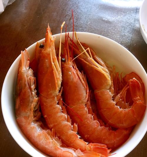 油浇虾怎么做才鲜嫩？详细步骤和技巧是什么？