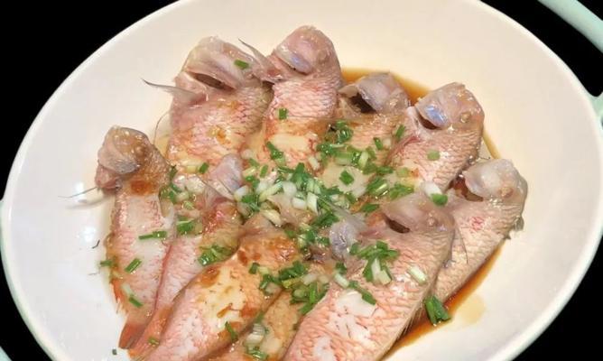 油煎莺歌鱼怎么做？步骤和技巧有哪些？