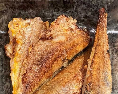 油煎小黄鱼怎么做才酥脆？常见问题有哪些解决方法？
