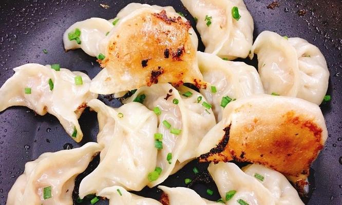 油煎饺怎么做才外酥里嫩？需要注意哪些常见问题？  第2张
