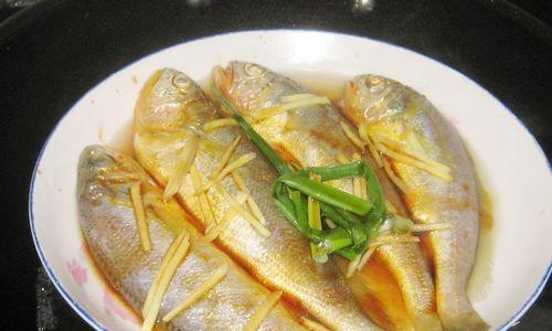 油煎板黄鱼怎么做？步骤和技巧有哪些？  第3张