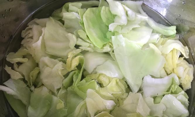 油激包菜怎么做？步骤和技巧有哪些？  第1张