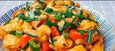油豆腐烧排骨怎么做？步骤和技巧有哪些？