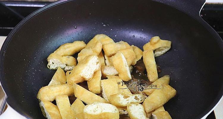 油豆腐炒蒜苗怎么做？步骤和技巧是什么？  第3张