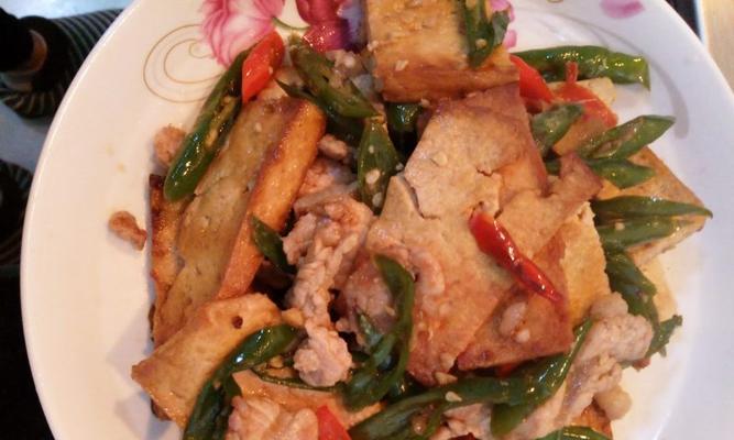油豆腐炒肉怎么做？步骤和技巧有哪些？  第3张