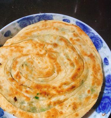 油葱饼怎么做？制作油葱饼的步骤和技巧是什么？  第2张