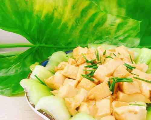 油菜烧素鸡的做法是什么？步骤详解及常见问题解答？  第2张