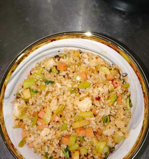 油菜肉丝双黄蛋炒饭怎么做？步骤和技巧是什么？
