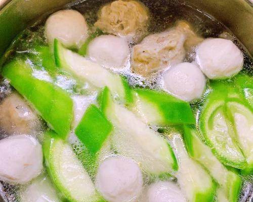 油菜粉丝肉丸汤小童怎么做？步骤和技巧是什么？