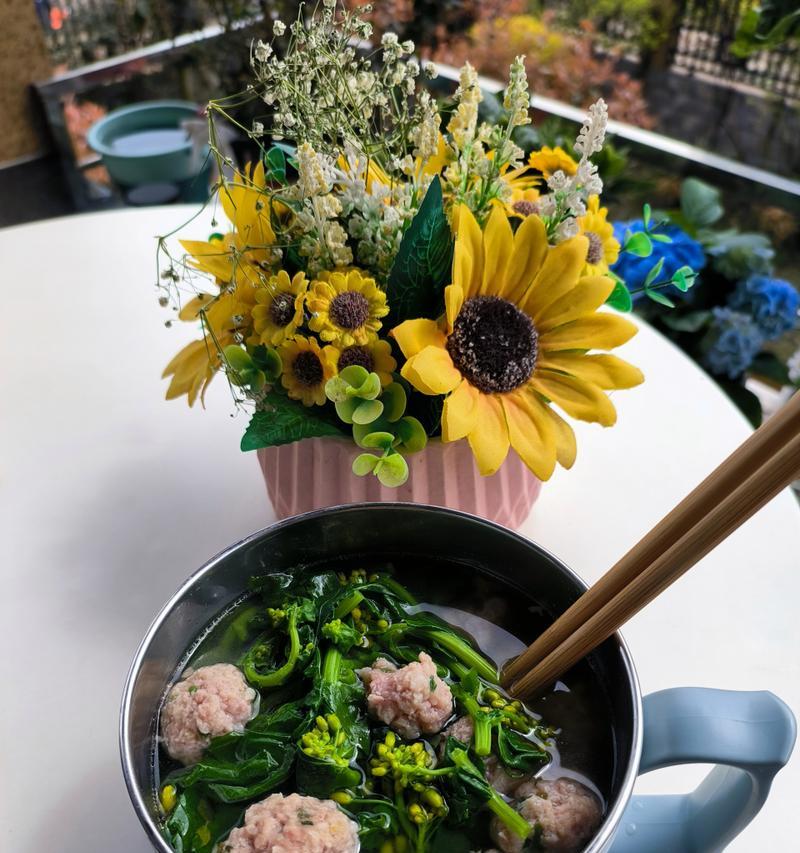 油菜粉丝肉丸汤小童怎么做？步骤和技巧是什么？  第2张