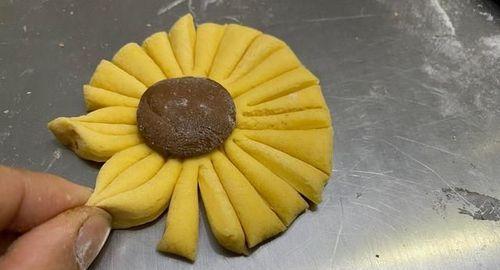 小麦胚芽花朵馒头怎么做？制作过程中需要注意哪些问题？