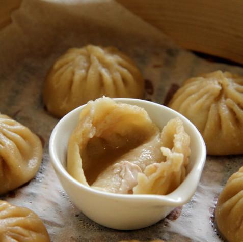小笼包子的做法是什么？如何在家轻松制作？