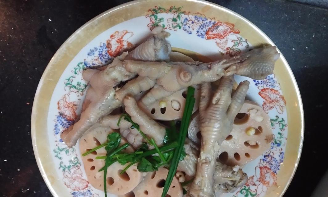 小鸡炖莲藕电饭煲版怎么做？步骤和技巧有哪些？  第3张