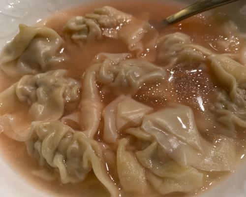 小馄饨猪骨瑶柱汤底怎么做？有哪些步骤和技巧？  第2张