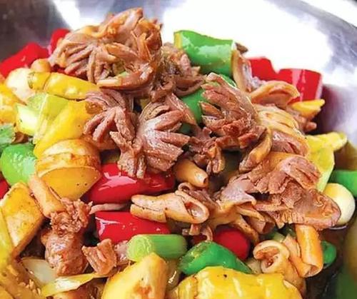 小黄瓜拌鸭胗的做法是什么？如何快速制作美味小黄瓜拌鸭胗？  第2张