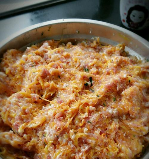 小瓜镶肉的做法是什么？如何做出美味的小瓜镶肉？