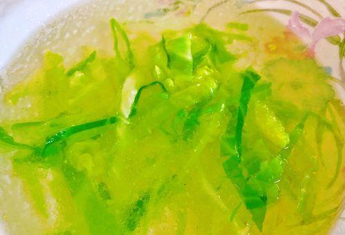 小瓜胡萝卜炒肉丝怎么做？步骤和技巧有哪些？  第3张