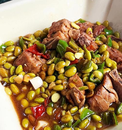 小公鸡烧毛豆怎么做？步骤和技巧有哪些？