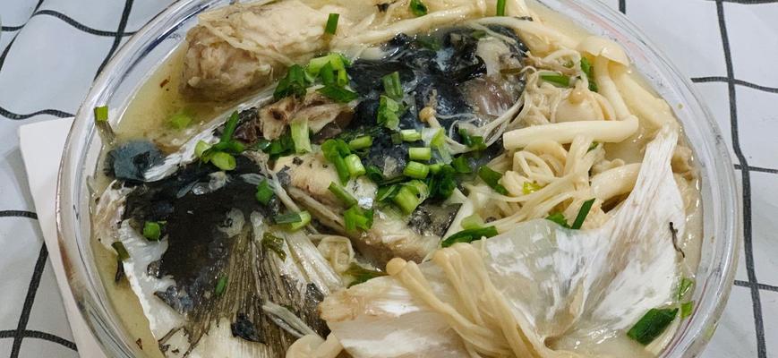 小番茄蘑菇花鲢鱼头汤怎么做？步骤和技巧是什么？  第3张
