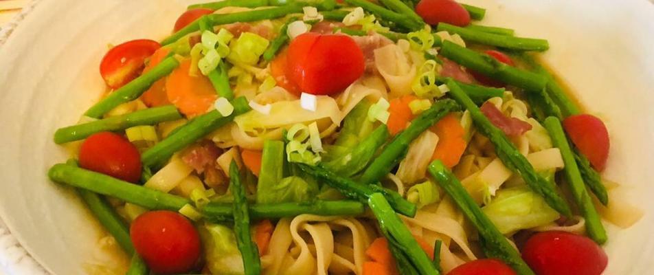小番茄炒面的做法是什么？如何在家轻松制作？  第2张