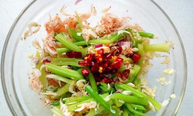 小葱紫皮洋葱拌虾皮怎么做？有哪些步骤和技巧？  第3张