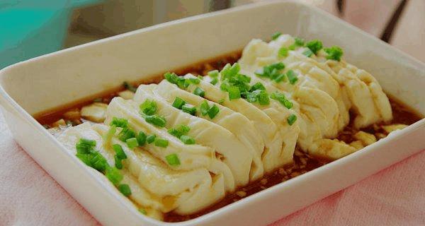 小葱豆腐怎么做？简单易学的家常小葱豆腐做法是什么？  第2张