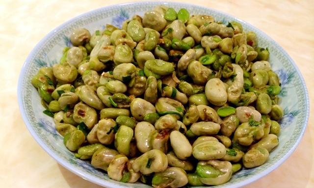 小葱蚕豆怎么做？有哪些简单易学的步骤？  第1张