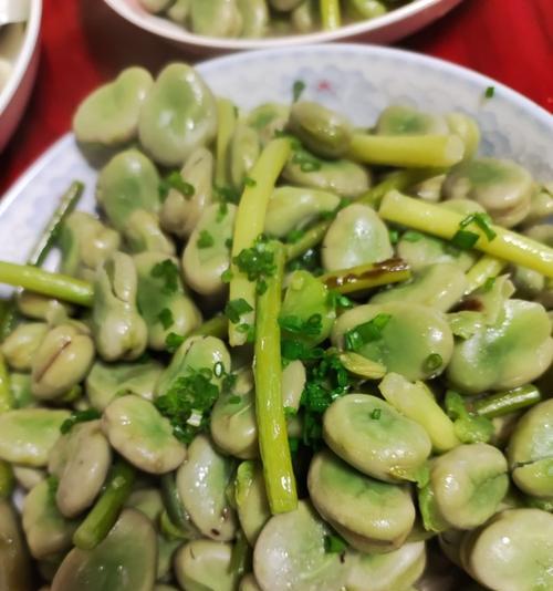 小葱蚕豆怎么做？有哪些简单易学的步骤？  第3张