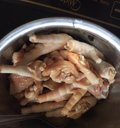 小吃香菇脚的做法是什么？如何在家轻松制作？  第2张