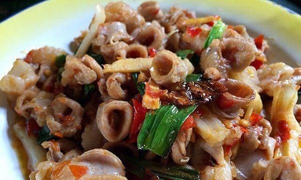 小炒猪小肠的做法是什么？如何做出美味的小炒猪小肠？  第3张