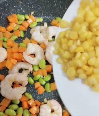 小炒虾仁丁的做法是什么？如何快速做出美味的小炒虾仁丁？  第3张