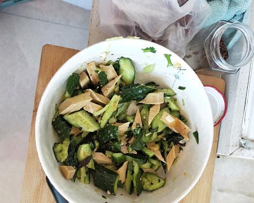 小炒虾皮豆腐干怎么做？步骤和技巧是什么？  第3张