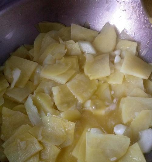 小炒土豆黄瓜丁的做法？步骤和技巧是什么？