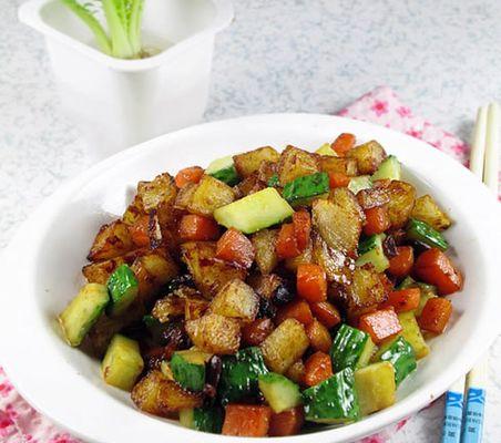 小炒土豆黄瓜丁的做法？步骤和技巧是什么？  第2张