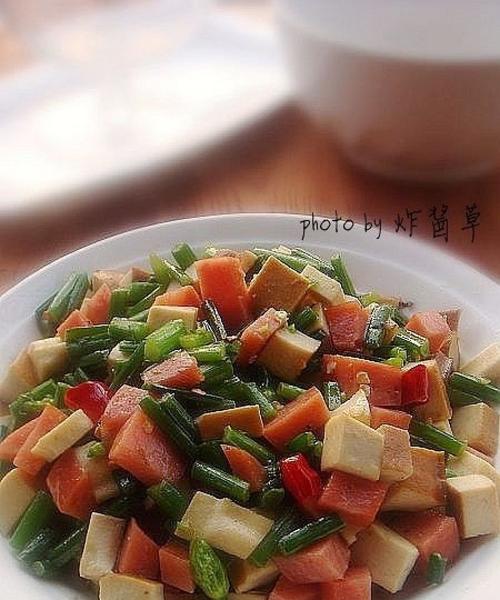小炒三丁的做法是什么？如何在家轻松制作？  第3张