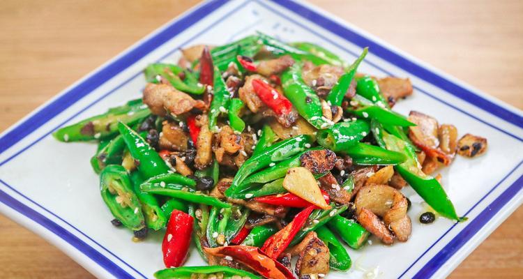 小炒肉的做法是什么？如何在家快速做出美味的小炒肉？  第2张