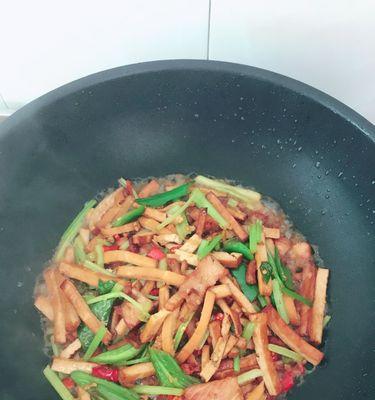小炒芹菜香干怎么做？步骤和技巧是什么？