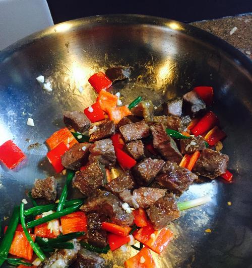 小炒牛肉粒的做法是什么？如何快速做出美味的小炒牛肉粒？