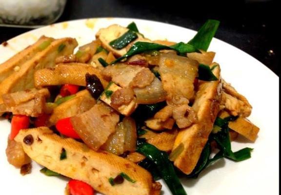 小炒木耳香干怎么做？步骤和技巧有哪些？  第3张