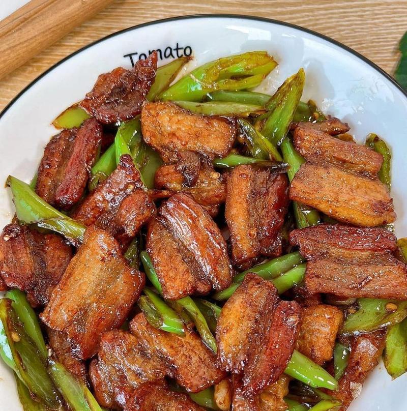 小炒萝卜五花肉怎么做？步骤和技巧有哪些？  第1张