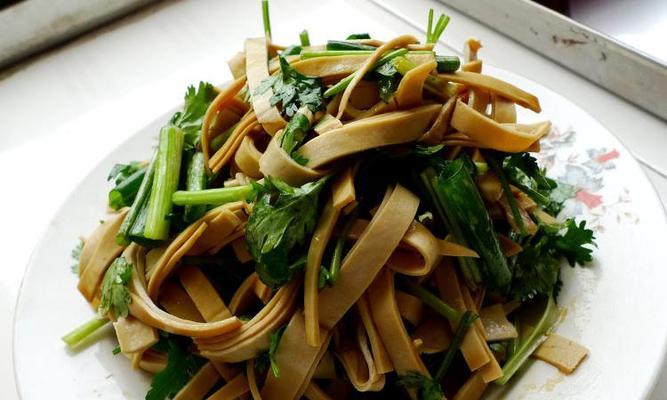 小炒辣味豆腐皮怎么做？有哪些步骤和技巧？  第3张