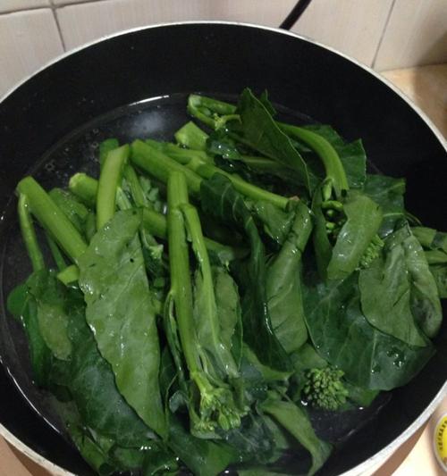 小炒芥蓝心怎么做？步骤和技巧有哪些？  第2张