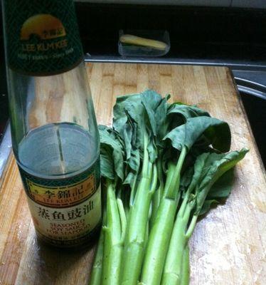 小炒芥蓝片的做法是什么？如何快速做出美味的小炒芥蓝片？  第3张