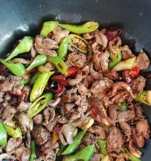 小炒鸡杂的做法是什么？如何做出美味的小炒鸡杂？  第1张