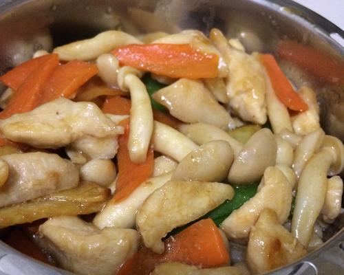 小炒鸡肉怎么做才好吃？简单步骤和技巧是什么？