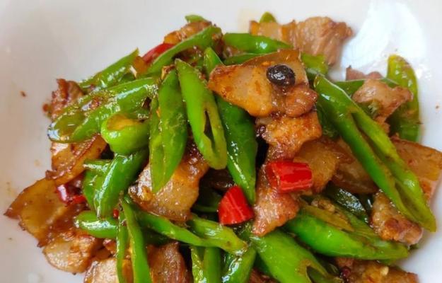 小炒花肉怎么做？步骤和技巧有哪些？