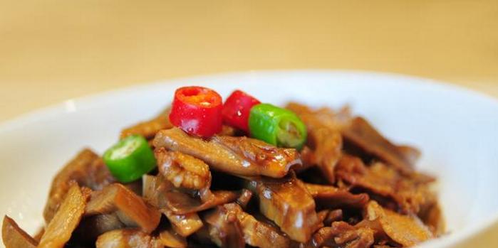 香葱炒烧肉怎么做？步骤和技巧有哪些？