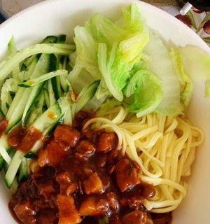 香椿熏干炸酱面怎么做？具体步骤是什么？  第2张