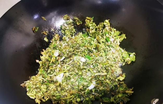 香椿摊鸡蛋怎么做？步骤和技巧有哪些？