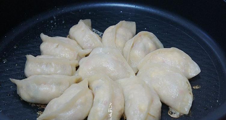 香椿扇贝水煎饺怎么做？步骤和技巧是什么？